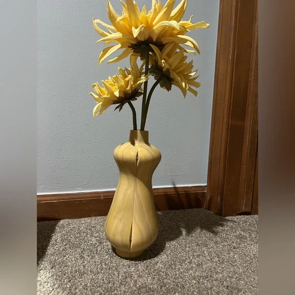 Cult Gaia Dee Dee Clutch - Picture 6 of 13